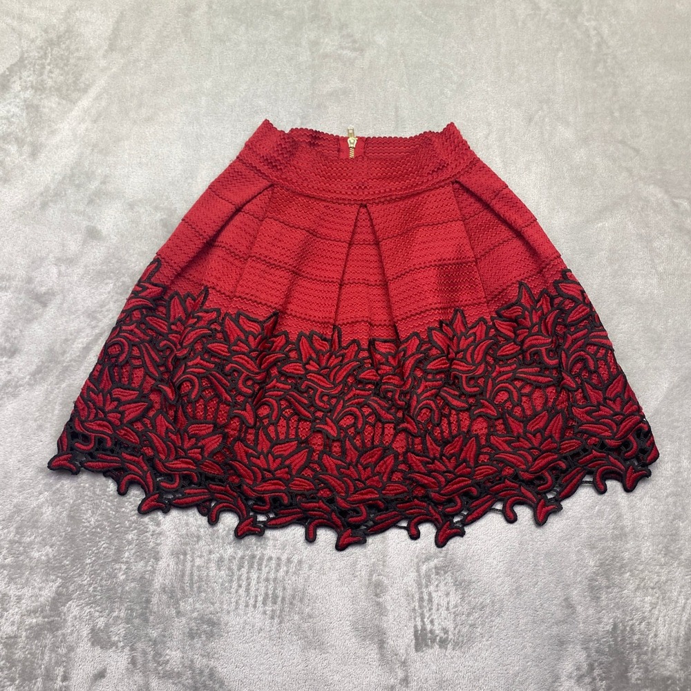 Francesca's Alya Lace Bubble‎ Skirt Red Textured Fit & Flare Mini Black Floral S